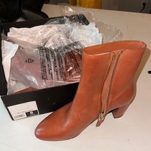 NIB Banana Republic tall ankle booties